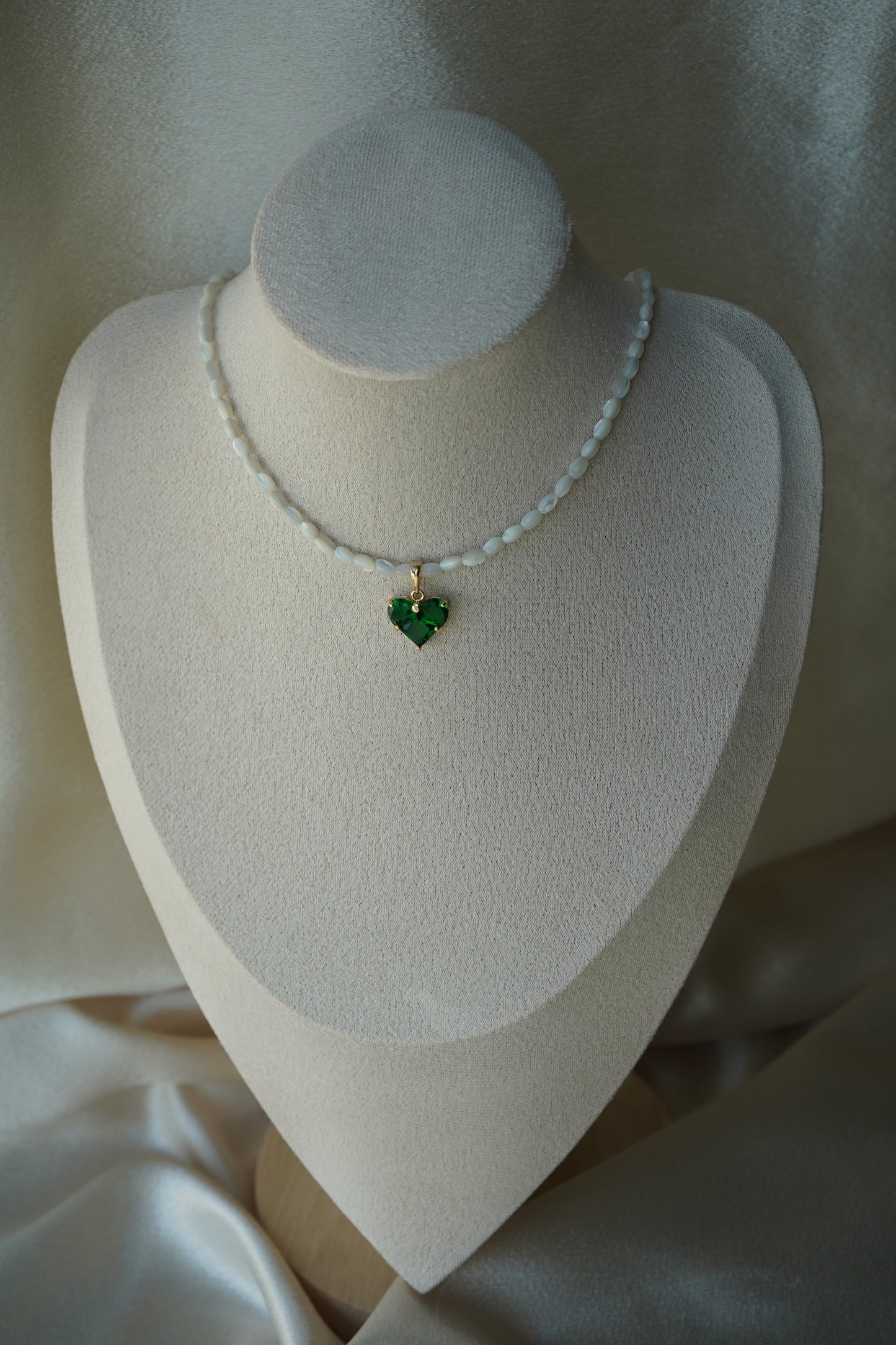 Elegant Mother of Pearl & Emerald Heart Necklace: Minimalist Charm Pendant for Women